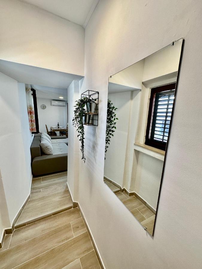 Apartment House Varos