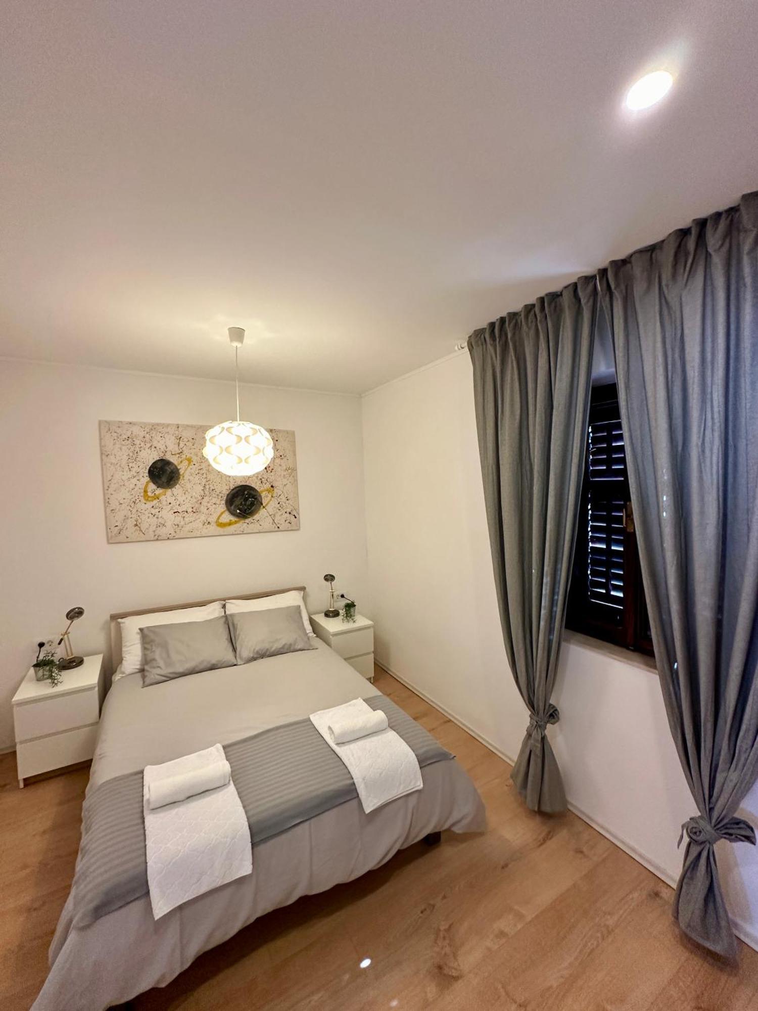 House Varos Apartment *