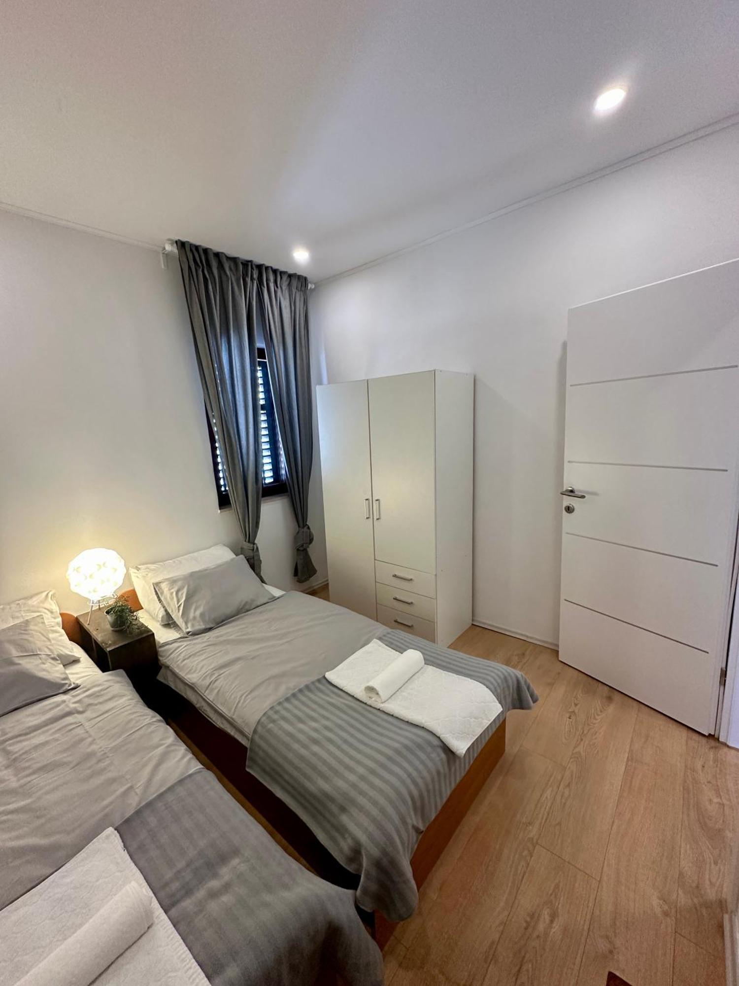 House Varos Apartment *