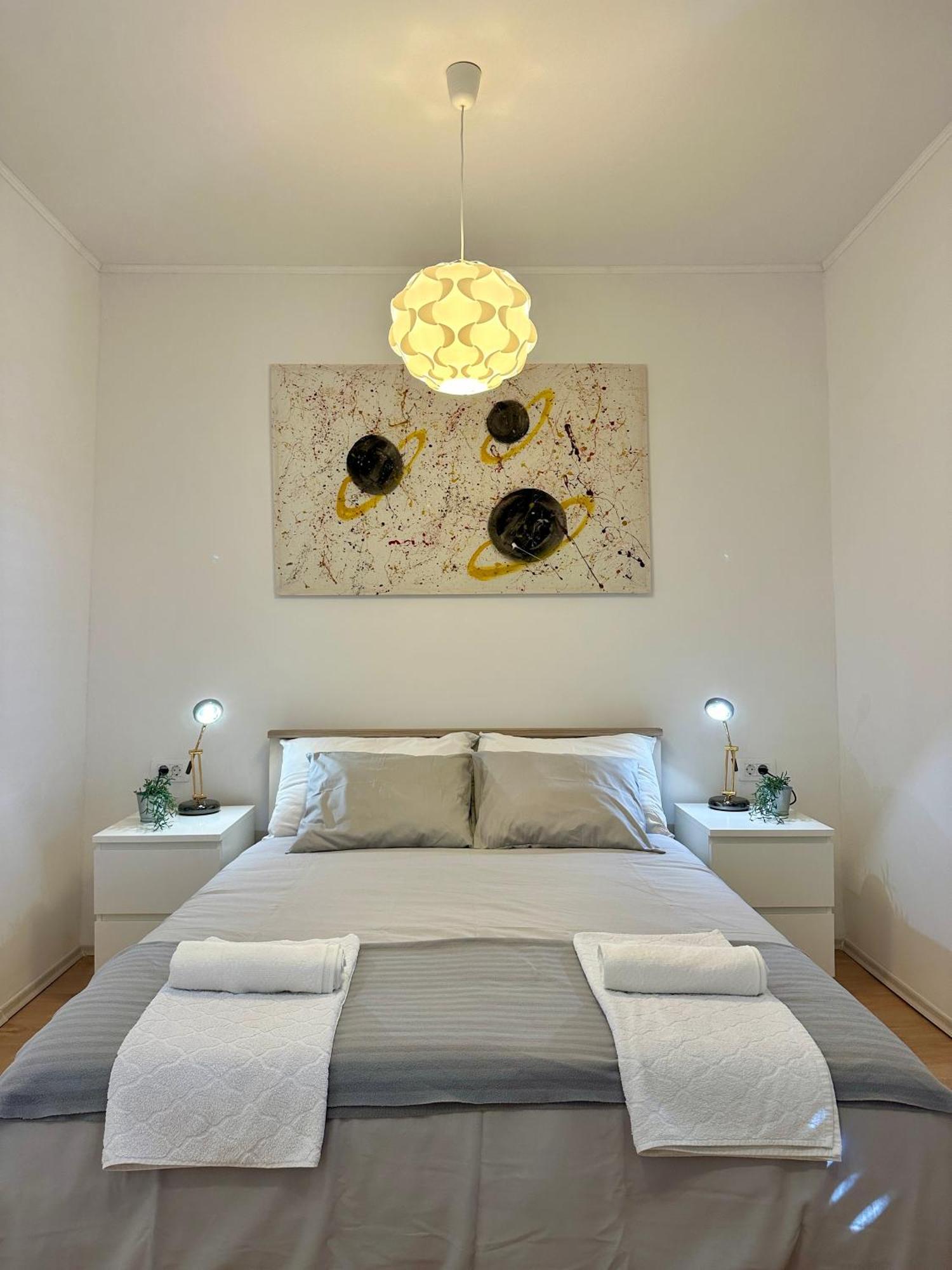 Apartment House Varos *